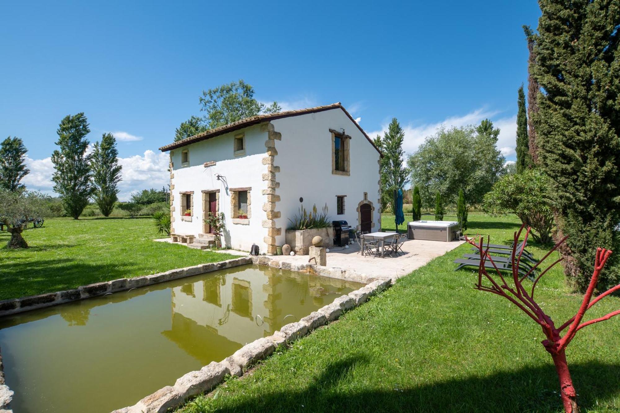 Mas Des Eaux Claires Arles Camargue Villa Saint-Gilles  Exterior photo